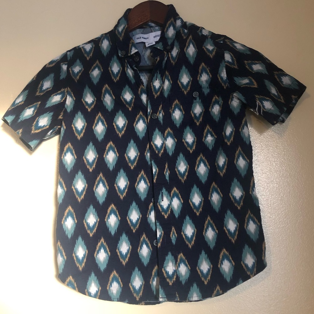 Old Navy Boys Button-down T-Shirt  M